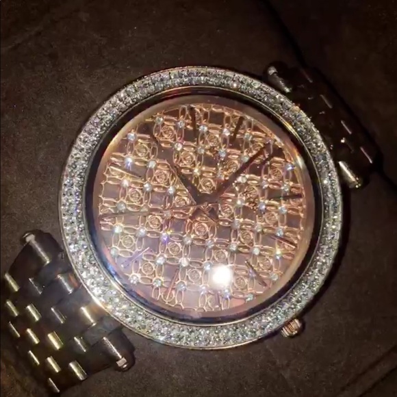 MK watch - Picture 3 of 3